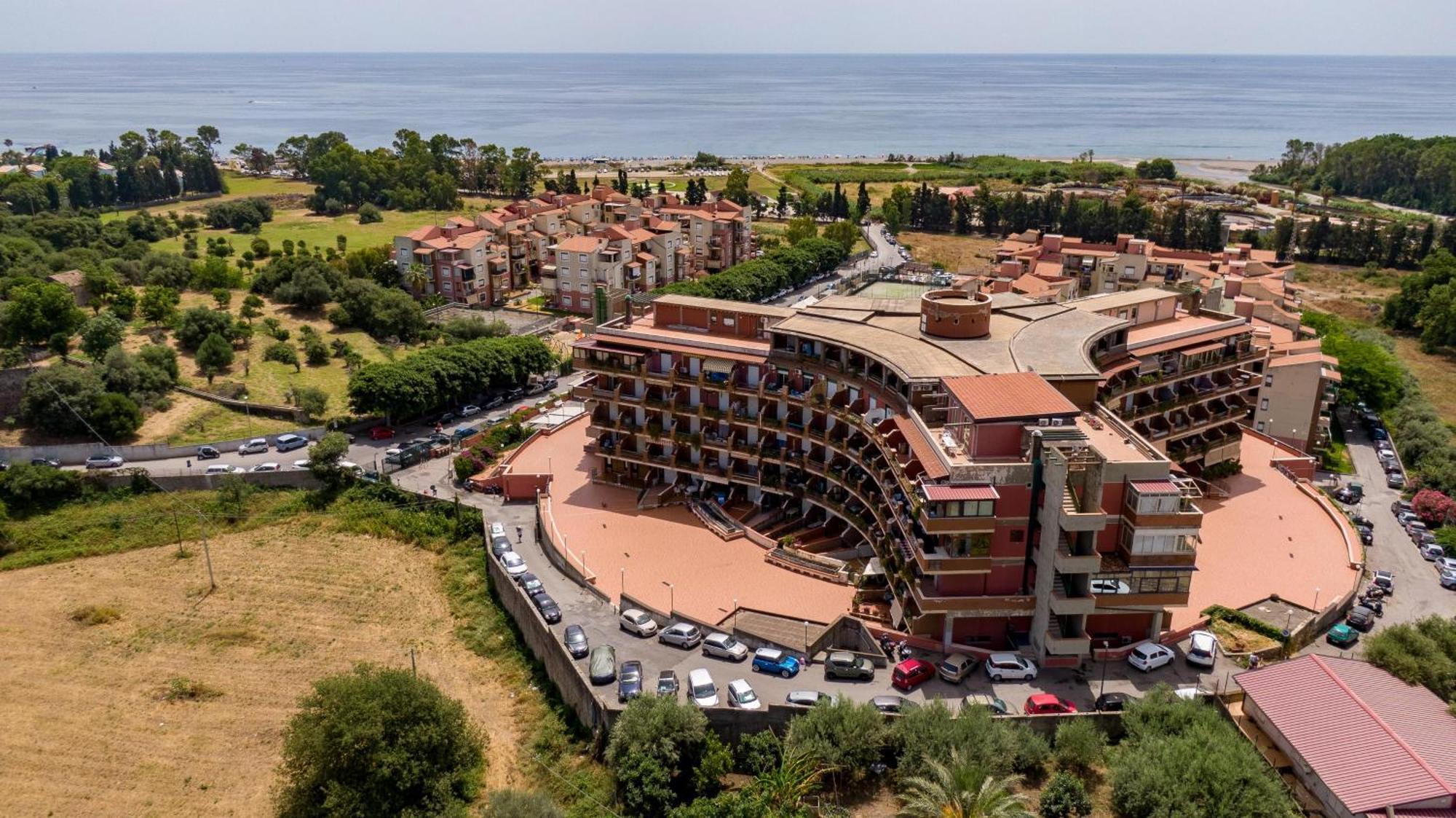 Suitehome Taormina Giardini Naxos Exteriör bild